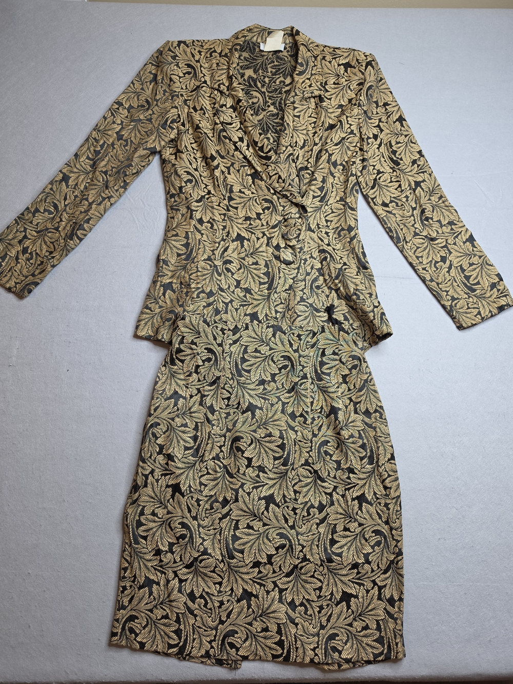 Vintage Judys Gold and Black Leaf Jacquard Two-Piece Skirt Suit Small Like New